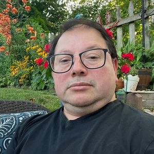 Meet your Posher, Luis